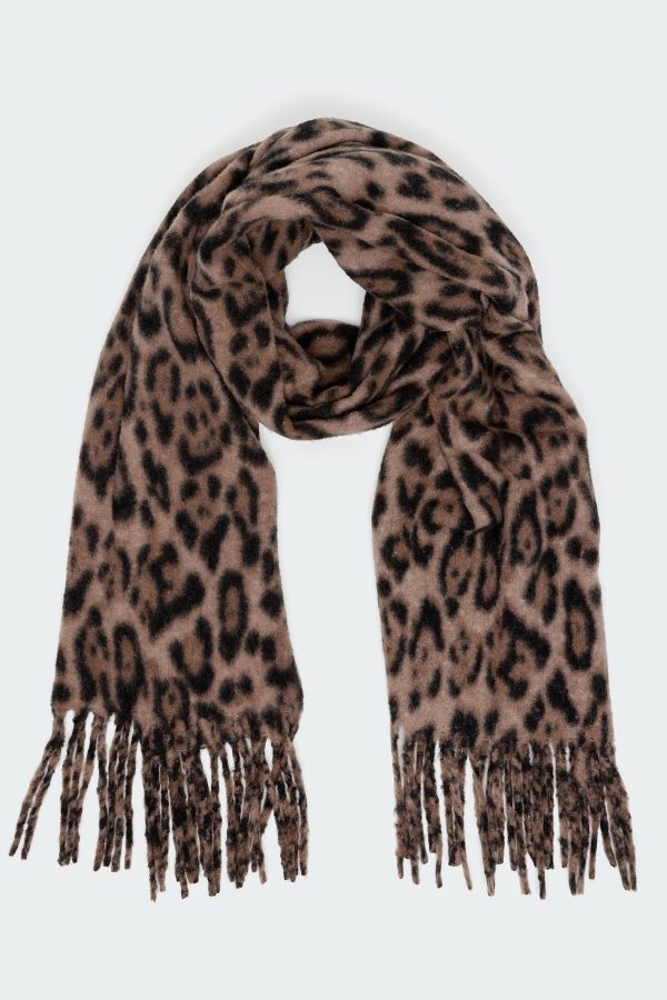 Chunky Leopard Scarf - Image 2